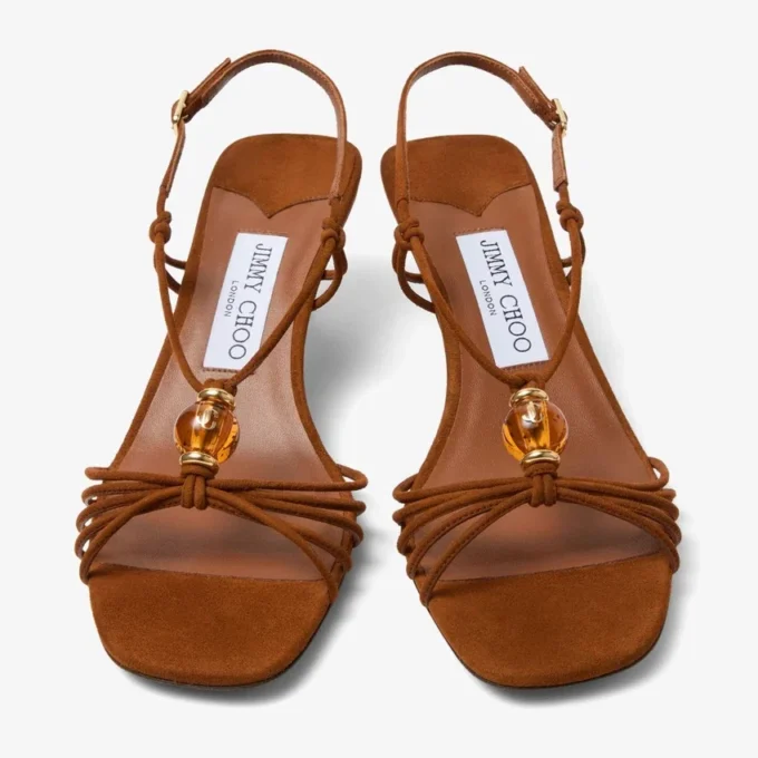 Lova 50 sandaler i tan-färgat mocka med pärlor Lova 50 sandaler i tan-färgat mocka med pärlor