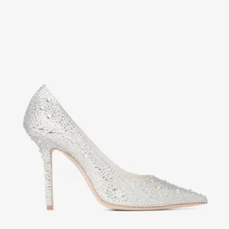 Love 100 pumps i elfenbensfärgad satin med kristallprydnader