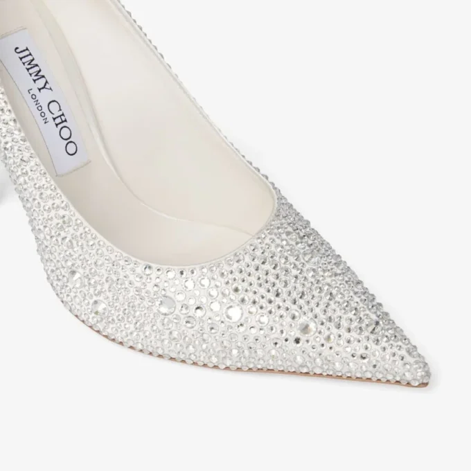 Love 100 pumps i elfenbensfärgad satin med kristallprydnader Love 100 pumps i elfenbensfärgad satin med kristallprydnader