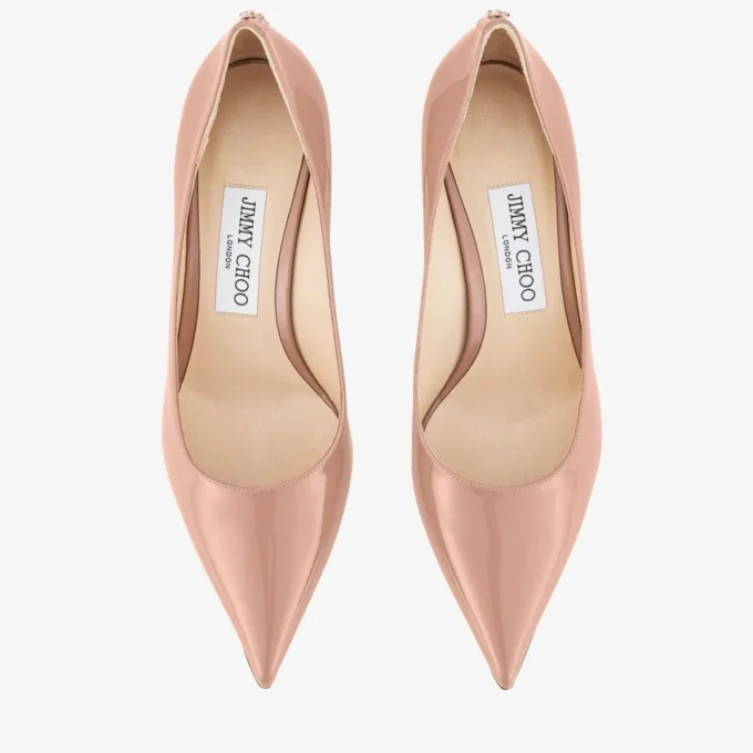 Love 65 pumps i balettrosa lackläder med JC-emblem Love 65 pumps i balettrosa lackläder med JC-emblem