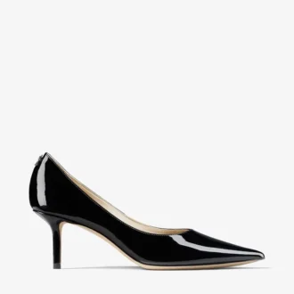 Love 65 svarta pumps i lackläder med Jc-emblem