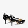 Love 65 svarta pumps i lackläder med Jc-emblem Love 65 svarta pumps i lackläder med Jc-emblem