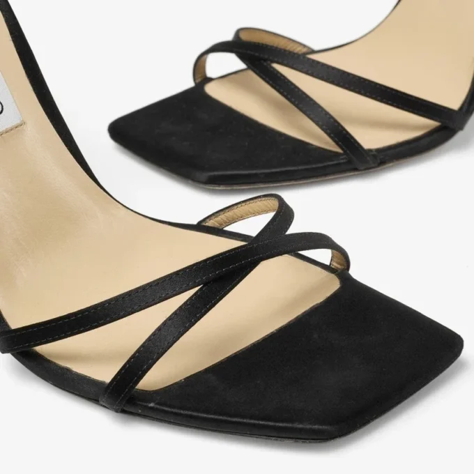 Metz 100 svart satinsandal