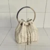 Micro Bon Bon mini-väska i elfenbensfärgad satin med pärlor över hela ytan Micro Bon Bon mini-väska i elfenbensfärgad satin med pärlor över hela ytan
