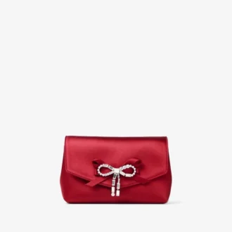 Mini-väskor med mjuk rosett i rubinröd satin med kristallrosett Mini-väskor med mjuk rosett i rubinröd satin med kristallrosett