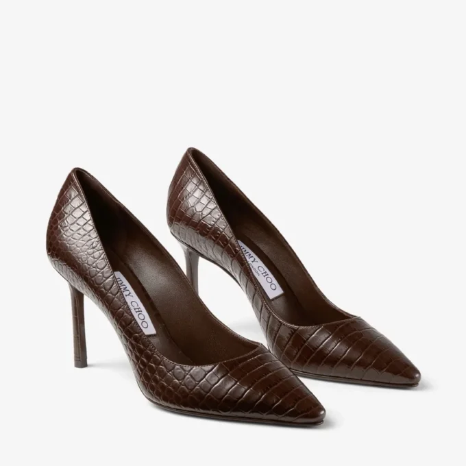 Romy 85 pumps i chokladbrunt läder med krokodilprägling Romy 85 pumps i chokladbrunt läder med krokodilprägling