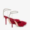 Saeda 100 rubinröda pumps i mesh med blombladsbroderi