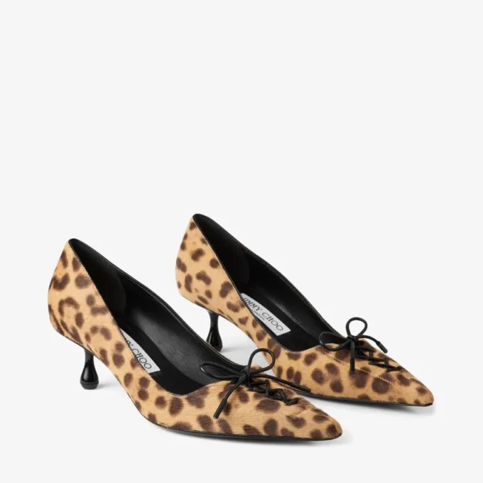 Scarlett 50 Pumps i naturfärgat ponnyläder med leopardmönster