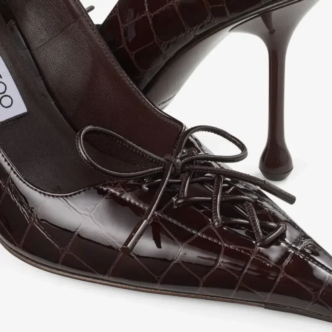 Scarlett 95 Sambuco Pumps i glänsande läder med krokodilprägling