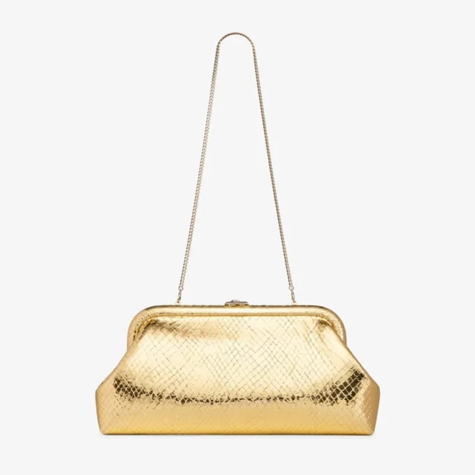 Skylar guldfärgad clutch i Candy Wrap-läder med fyrkantigt Jc-spänne