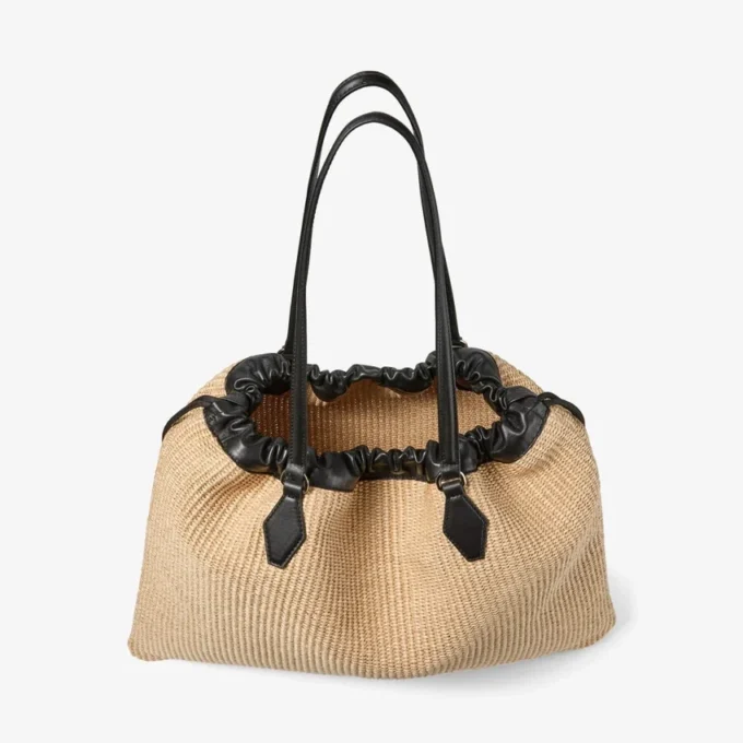 Stor naturfärgad mjuk raffia-tote med dragsko och detaljer i slätt kalvskinn