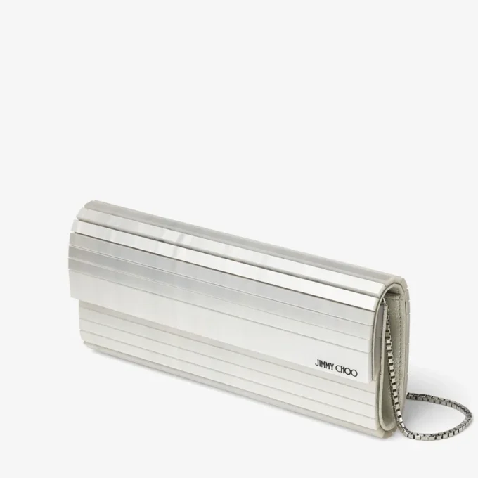 Sweetie Ivory Clutch i pärlemor med silverkedja