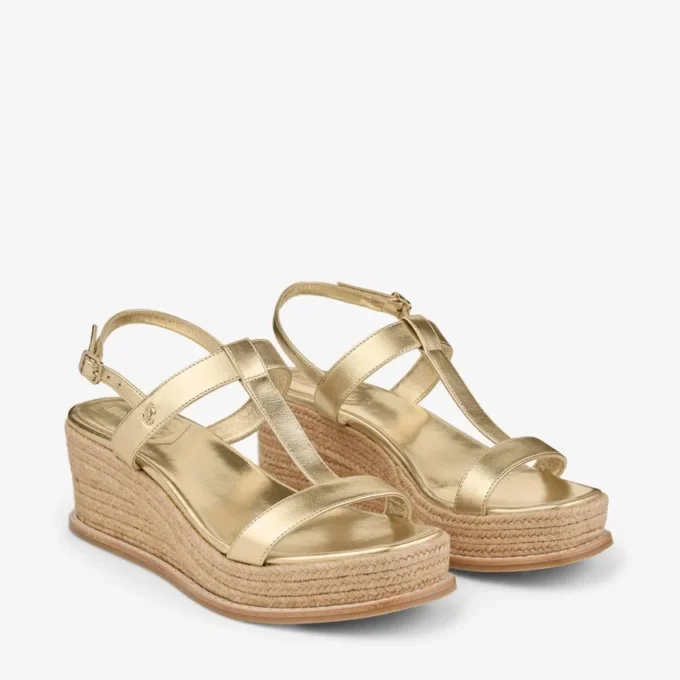 Theia Wedge 60 Guldmetalliska läderkilklackssandaler Theia Wedge 60 Guldmetalliska läderkilklackssandaler