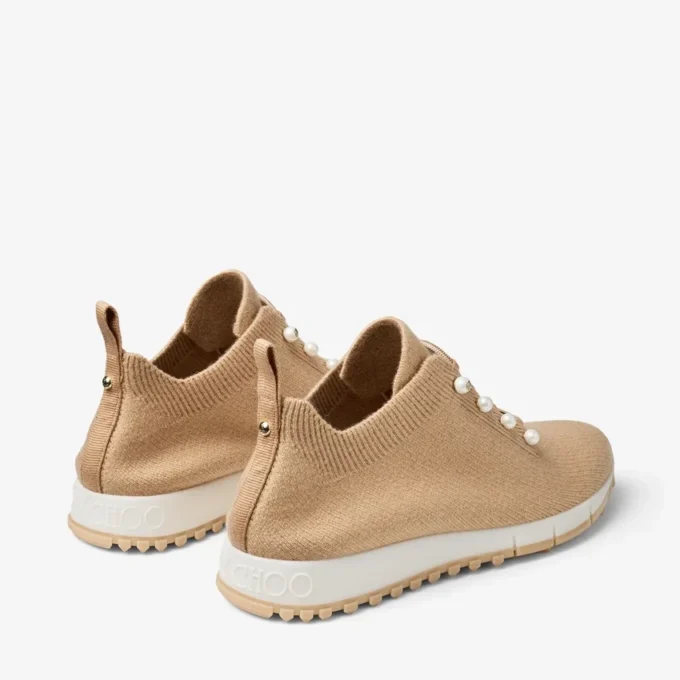 Veles Chai-kashmirstrickade sneakers med pärlknappar Veles Chai-kashmirstrickade sneakers med pärlknappar
