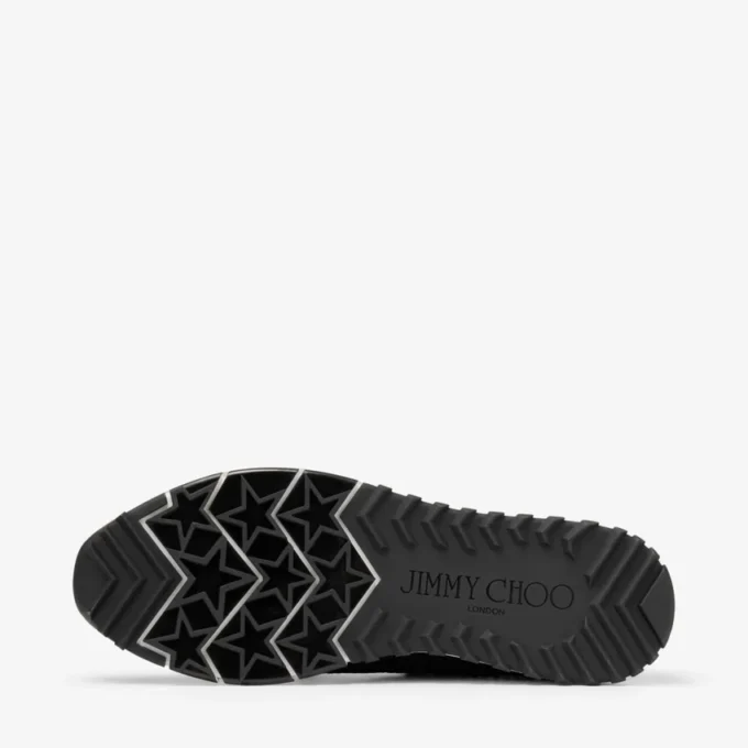 Veles svarta låga sneakers i virkat tyg med pärlor Veles svarta låga sneakers i virkat tyg med pärlor