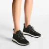 Veles svarta sneakers i paljettstickat Veles svarta sneakers i paljettstickat