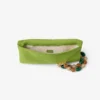 Zandra Clover-clutch i mocka med pärlarmband